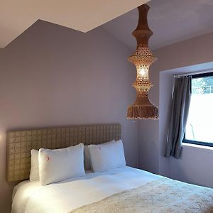 Budget Kamer met een King Size Bed